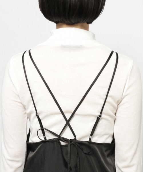 PAGEBOY（ページボーイ）の「クラッシュサテンキャミワンピース（ワンピース・レディース・ブラック/ライム/グレイッシュベージュ・FREE）」の6枚目の写真