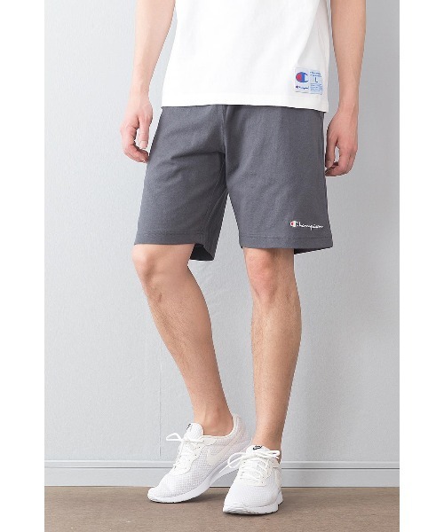 Champion（チャンピオン）の「【CHAMPION/チャンピオン】ルームウェア＆ワンマイルコーデベストセラーアイテム 柔らか感触のワンポイントロゴ入りスウェットショーツ　Ｃ３－Ｐ５０１（スウェットパンツ・メンズ・ホワイト/チャコールグレー/ブラック/ネイビー/グレー/レッド/ピンク/イエロー/ブルー/オリーブ/ブラウン・MEDIUM/LARGE/X-LARGE/SMALL/XX-LARGE）」の4枚目の写真