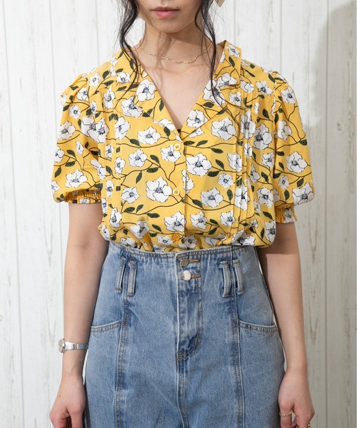 Libby&Rose(リビーアンドローズ)の「花柄オープンカラー5分袖ブラウス(シャツ/ブラウス・レディース・ベージュ/ネイビー/イエロー・FREE)」の14枚目の写真