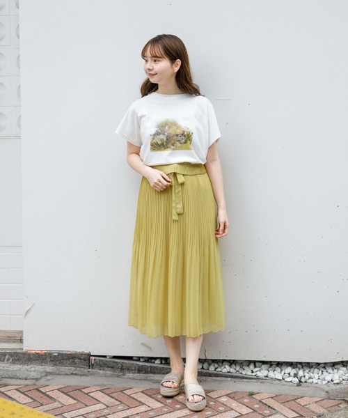 flower（フラワー）の「シアープリーツスカート（スカート・レディース・ベージュ/イエロー・FREE）」の10枚目の写真