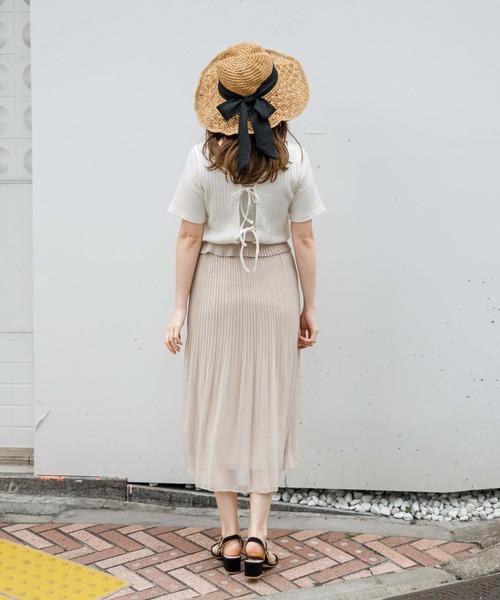 flower（フラワー）の「シアープリーツスカート（スカート・レディース・ベージュ/イエロー・FREE）」の7枚目の写真