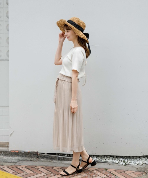 flower（フラワー）の「シアープリーツスカート（スカート・レディース・ベージュ/イエロー・FREE）」の4枚目の写真