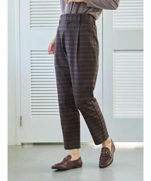 earth music&ecology(アースミュージックアンドエコロジー)の「美人シルエットパンツ(テーパード) *(その他パンツ・レディース・ブラック/ブラウン/ミント/ラベンダー/チェック/ブラウン系その他4・S/M/L)」の21枚目の写真