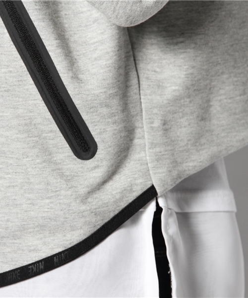 BEAMS BOY（ビームスボーイ）の「NIKE / テックフリース ジップフード（パーカー・レディース・グレー・ONE SIZE）」の8枚目の写真