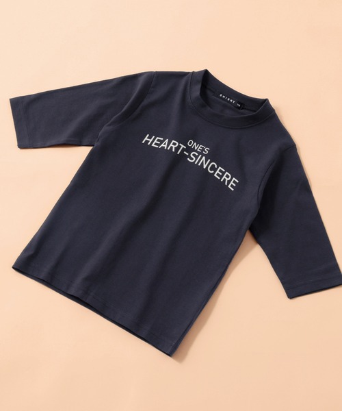 SHISKY（シスキー）の「SHISKY / シスキー ロゴプリント ビックシルエット クルーネック 7分袖 トップス カットソー キッズ（Tシャツ/カットソー・キッズ・オフホワイト/ベージュ系その他/ホワイト系その他2/ブラック/チャコール/オレンジ/ブラック系その他3/ブラック系その他/グレー系その他2/モカ/サックスブルー/ホワイト系その他/杢グレー/ベージュ/ホワイト系その他3/ブラウン系その他/ブラック系その他2/グリーン系その他/ミント/グレー系その他・110/150/130/160/140/120）」の5枚目の写真