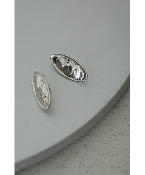 RIM.ARK(リムアーク)の「Melting texture earring(ピアス(両耳用)・レディース・シルバー/ゴールド・FREE)」の6枚目の写真