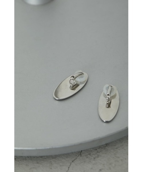 RIM.ARK(リムアーク)の「Melting texture earring(ピアス(両耳用)・レディース・シルバー/ゴールド・FREE)」の7枚目の写真