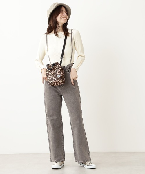 N.(N. Natural Beauty Basic)(エヌエヌナチュラルビューティーベーシック)の「◆ポイントボタンランダムリブニット(ニット/セーター・レディース・ベージュ/ネイビー/オフホワイト/ブルー・MEDIUM)」の11枚目の写真