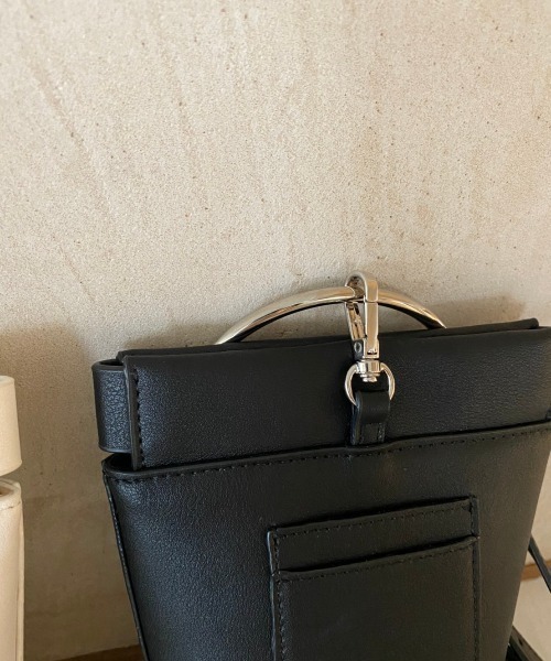 Aunt Marie's（アントマリーズ）の「リングハンドルレザーマルチショルダーバッグ/3way（ショルダーバッグ・レディース・ホワイト/ブラック・FREE）」の12枚目の写真