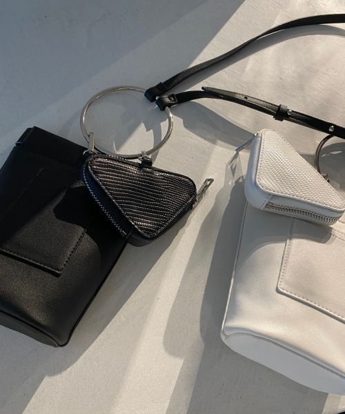 Aunt Marie's（アントマリーズ）の「リングハンドルレザーマルチショルダーバッグ/3way（ショルダーバッグ・レディース・ホワイト/ブラック・FREE）」の9枚目の写真