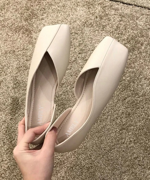 SUGAR BISKET（シュガービスケット）の「スクエアトゥアシメVカットフラットシューズ（パンプス・レディース・ブラック/ベージュ・38/39/35/36/37）」の8枚目の写真