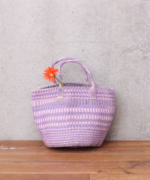 bulle de savon（ビュルデサボン）の「アクリル タイダイ サイザルカゴバッグ（かごバッグ・レディース・パープル/イエロー・FREE）」の2枚目の写真