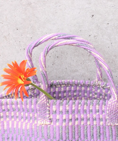 bulle de savon（ビュルデサボン）の「アクリル タイダイ サイザルカゴバッグ（かごバッグ・レディース・パープル/イエロー・FREE）」の9枚目の写真