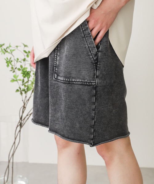 SENSE OF PLACE by URBAN RESEARCH(センスオブプレイスバイアーバンリサーチ)の「ケミカルカットオフショートパンツ(その他パンツ・メンズ・アイボリー/ブラック・MEDIUM/LARGE)」の3枚目の写真