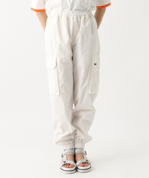 repipi armario（レピピ アルマリオ）の「エステルコットンカーゴパンツ（デニムパンツ・キッズ・グリーン/ホワイト/サックスブルー・LARGE/SMALL/MEDIUM）」の10枚目の写真