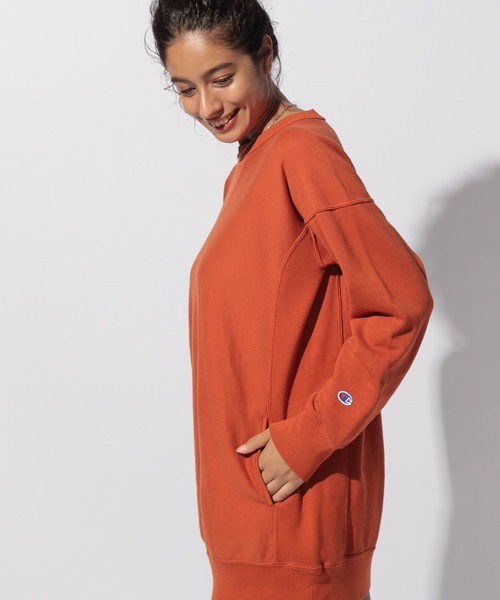 Champion(チャンピオン)の「【Champion(チャンピオン)】リバースウィーブスウェットチュニック(スウェット・レディース・カーキ/オレンジ/アイボリー・FREE)」の5枚目の写真
