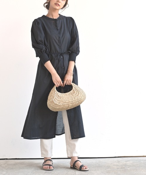 rps（アールピーエス）の「バンドカラーレイヤー風シャツワンピース（ワンピース・レディース・オフホワイト/ブラック/グリーン・M）」の2枚目の写真