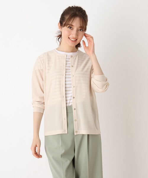 DRESKIP（ドレスキップ）の「◆UVカット　シアー丸首カーディガン（カーディガン/ボレロ・レディース・ライトベージュ/オフホワイト/ピンク系/ブラック・04/02/03）」の4枚目の写真