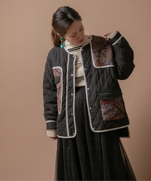 Eimee Law(エイミーロウ)の「ジャガードポケットキルトJK(その他アウター・レディース・ブラック/キャメル・38)」の9枚目の写真