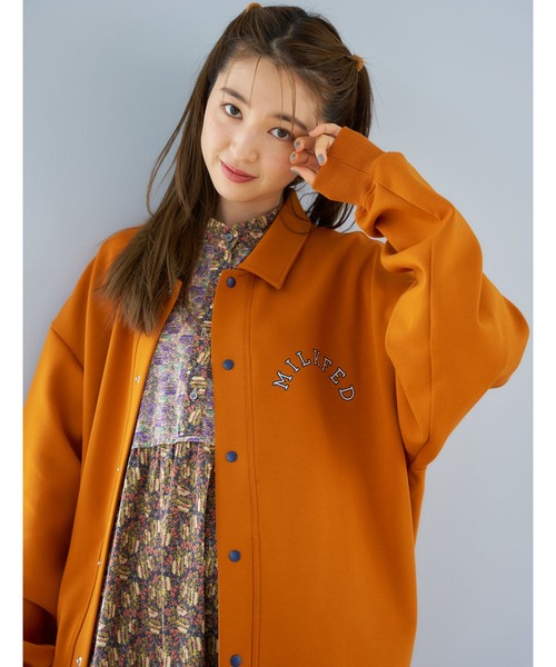 MILKFED.(ミルクフェド)の「ARCH LOGO BLOUSON(ブルゾン・レディース・チャコール/オレンジ・ONE SIZE)」の14枚目の写真