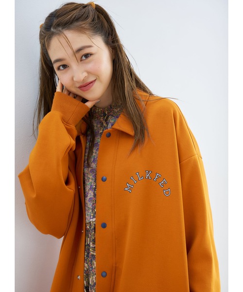 MILKFED.(ミルクフェド)の「ARCH LOGO BLOUSON(ブルゾン・レディース・チャコール/オレンジ・ONE SIZE)」の21枚目の写真