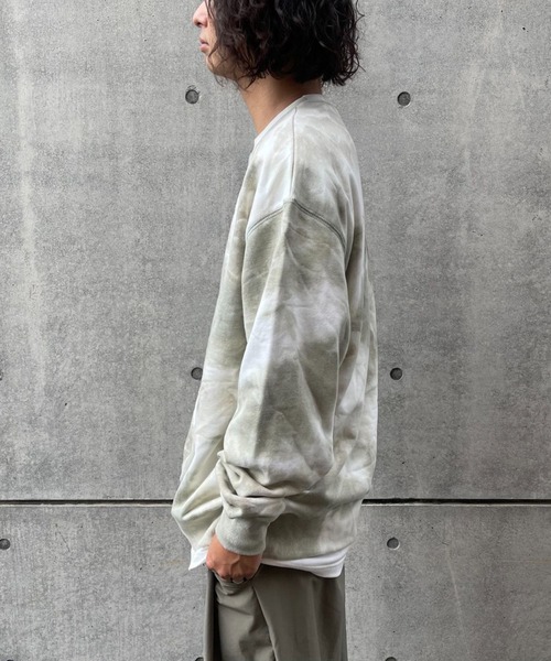 natto(ナット)の「【ユニセックスアイテム】tie dye pullover sweat / オーバーサイズタイダイ柄スウェット(スウェット・メンズ・カーキ・FREE)」の8枚目の写真