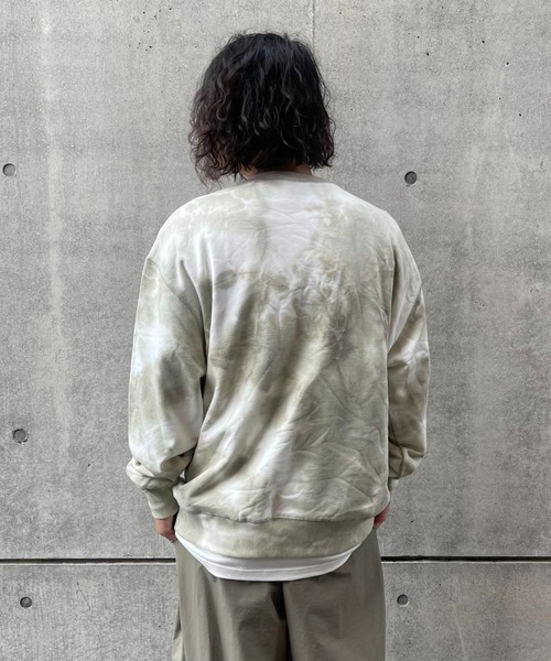 natto(ナット)の「【ユニセックスアイテム】tie dye pullover sweat / オーバーサイズタイダイ柄スウェット(スウェット・メンズ・カーキ・FREE)」の10枚目の写真