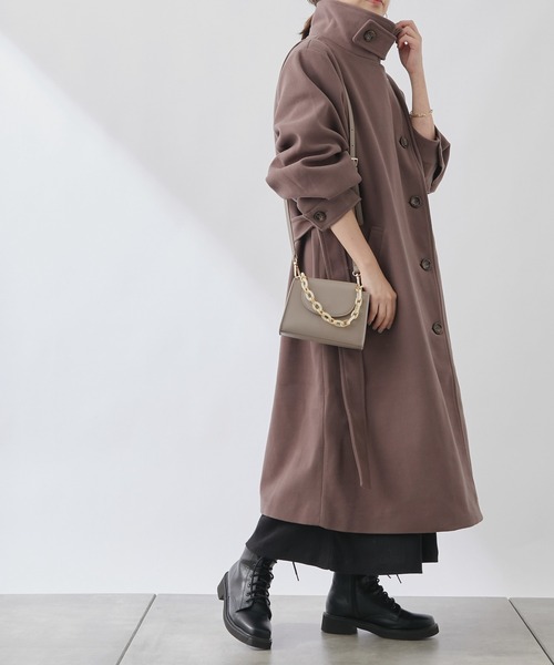 COLONY 2139（コロニートゥーワンスリーナイン）の「ニットモッサベルト付スタンドカラーロングコート（トレンチコート・レディース・アイボリー/ブラック/モカ・MEDIUM/LARGE）」の8枚目の写真