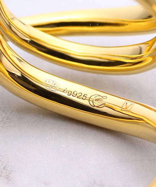 Charlotte Chesnais（シャルロットシェネ）の「Charlotte Chesnais ROUND TRIP RING 15BA005VER（リング・レディース・ゴールド・MEDIUM/SMALL）」の3枚目の写真