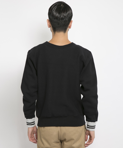 Champion（チャンピオン）の「XLARGE×Champion COLLEGIATE CREW NECK / チャンピオン（スウェット・メンズ・アッシュ/ブラック/ホワイト・LARGE/SMALL/MEDIUM/X-LARGE）」の8枚目の写真
