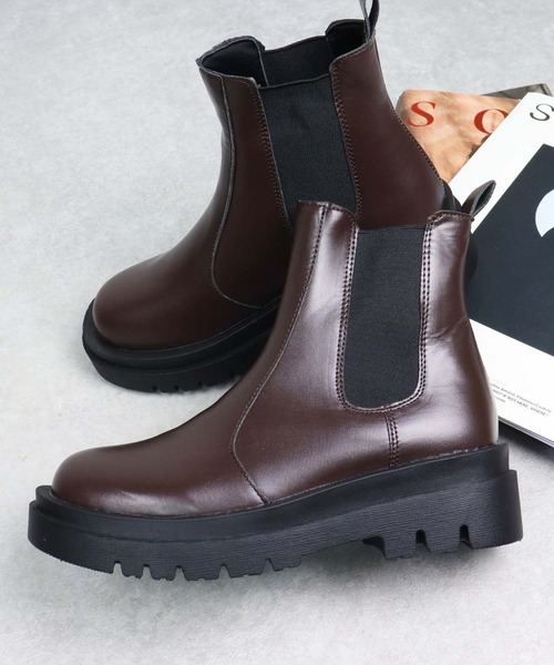 LibertyDoll（リバティードール）の「LIBERTYDOLL / [超軽量]　スクエアトゥトラックソールチェルシーブーツ (9082)　サイドゴアショートブーツ　コンバットブーツ（ブーツ・レディース・ブラック/アイボリー/ホワイト/ダークブラウン/ブラック系その他・LL/S/M/L/SS/3L/40/44/41/42/43）」の20枚目の写真