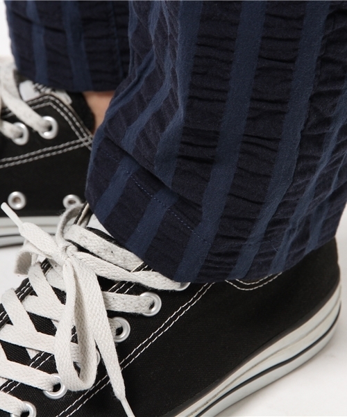 HAMNETT(ハムネット)の「【HAMNETT】 クライムテーパード ストライプ / パンツ(その他パンツ・メンズ・ネイビー・L/S/M)」の2枚目の写真
