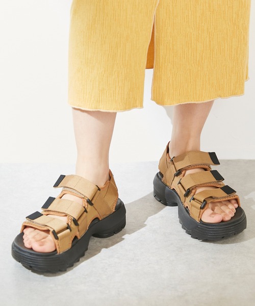 LAVEANGE（ラビアンジェ）の「Recycled nylon 3BELT SANDAL（サンダル・レディース・ブラック/ベージュ/カーキ・S/M/L）」の8枚目の写真