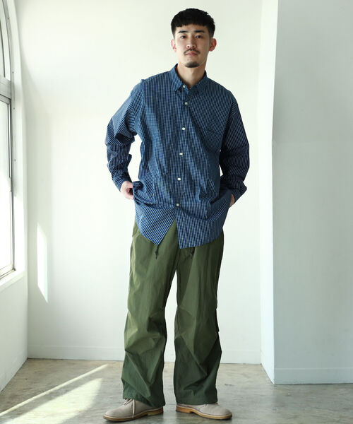 BEAMS（ビームス）の「BEAMS / グラフチェック イージーフィット シャツ（シャツ/ブラウス・メンズ・ホワイト/ネイビー・SMALL/MEDIUM/LARGE/X-LARGE）」の11枚目の写真
