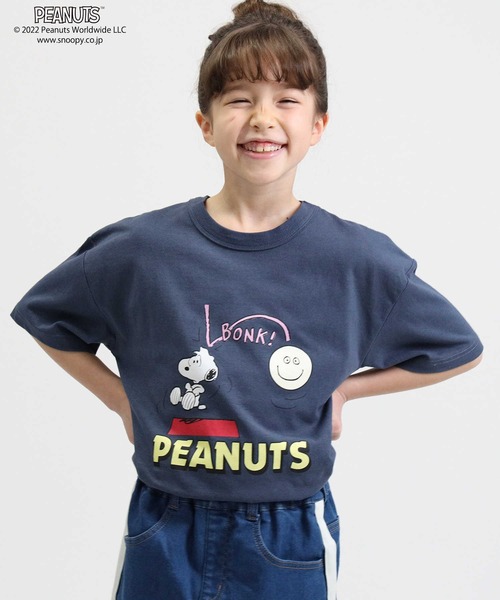 PEANUTS（ピーナッツ）の「【PEANUTS】スヌーピーＴシャツ（キッズサイズ）（Tシャツ/カットソー・キッズ・レッド/グリーン/ネイビー/ダークグレー/パープル/オフホワイト・130/140/105/120/150）」の5枚目の写真