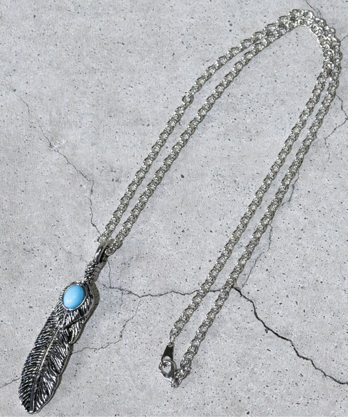 JOHN'S CLOSET(ジョンズクローゼット)の「【40】フェザーチャームネックレス(ネックレス・メンズ・シルバー/シルバー系その他2/シルバー系その他3/ゴールド/シルバー系その他5/シルバー系その他7/その他8/その他9/その他10/その他15/その他18/その他19/その他20/その他22/その他24/その他25/その他28・FREE)」の1枚目の写真