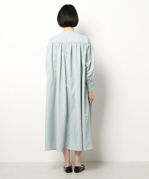 Re:EDIT(リエディ)の「先染めストライプギャザーワンピース(シャツワンピース・レディース・レッド/グリーン/ネイビー/ライトブルー・MEDIUM)」の7枚目の写真