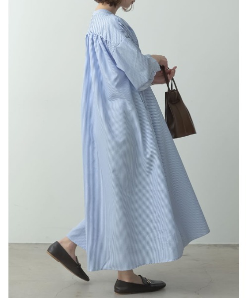 Re:EDIT(リエディ)の「先染めストライプギャザーワンピース(シャツワンピース・レディース・レッド/グリーン/ネイビー/ライトブルー・MEDIUM)」の8枚目の写真