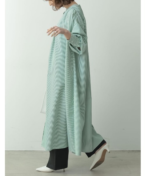 Re:EDIT(リエディ)の「先染めストライプギャザーワンピース(シャツワンピース・レディース・レッド/グリーン/ネイビー/ライトブルー・MEDIUM)」の20枚目の写真