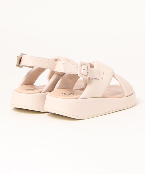 Pertini(ペルティニ)の「PERTINI/31553-D2 CHESTER/VACUNO OFFWHITE/PRALINE/ソフトレザークロスバックストラップサンダル(サンダル・レディース・オフホワイト・39/37/38/36/35)」の3枚目の写真