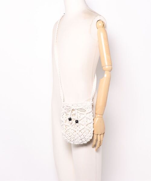 Kahiko(カヒコ)の「【Kahiko】アミリノ巾着ショルダーバッグ(ショルダーバッグ・レディース・ホワイト/キャメル・FREE)」の5枚目の写真