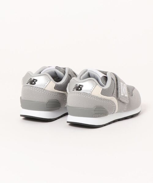 NEW BALANCE（ニューバランス）の「【KIDS】【New Balance/ニューバランス】　IZ996（スニーカー・キッズ・グレー/ブラック・13/12）」の3枚目の写真