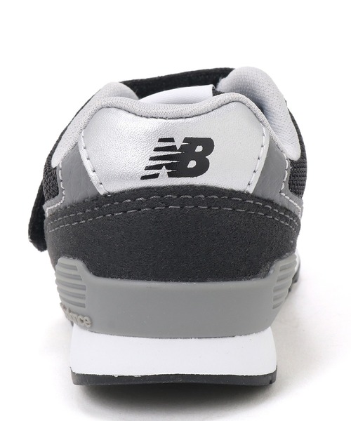 NEW BALANCE（ニューバランス）の「【KIDS】【New Balance/ニューバランス】　IZ996（スニーカー・キッズ・グレー/ブラック・13/12）」の14枚目の写真