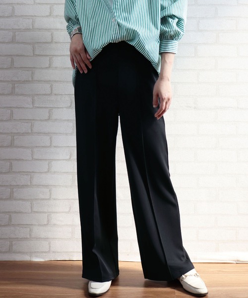 BELLUNA PLUS(ベルーナ)の「カットツイル素材カラーパンツ(スラックス・レディース・ブラック/ピンク/イエロー/グリーン・MEDIUM/LARGE)」の2枚目の写真