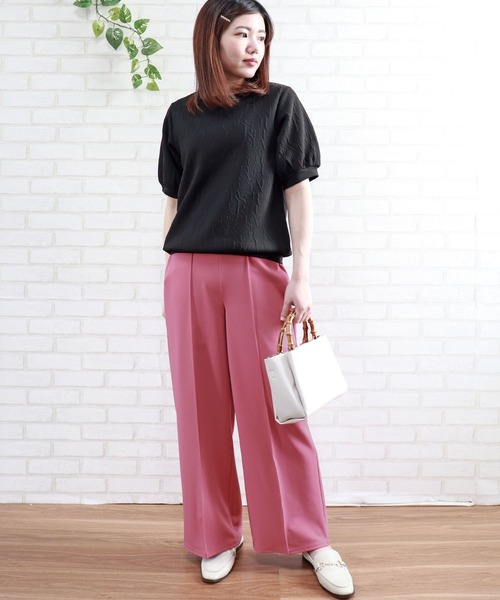 BELLUNA PLUS(ベルーナ)の「カットツイル素材カラーパンツ(スラックス・レディース・ブラック/ピンク/イエロー/グリーン・MEDIUM/LARGE)」の7枚目の写真