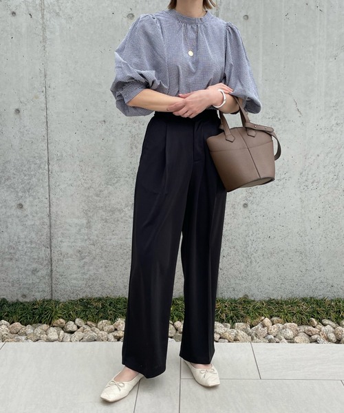 y/m by misato(イムバイミサト)の「ポンチタックパンツ(その他パンツ・レディース・ブラック/グリーン/オレンジ・FREE)」の4枚目の写真