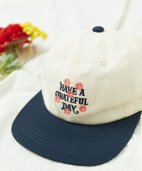 FREAK'S STORE（フリークスストア）の「HAVE A GRATEFUL DAY×FREAK’S STORE/ハブアグレイトフルデイ×フリークスストア 別注 DAY LOGO BBCAP/ロゴ ベースボールキャップ（キャップ・メンズ・ブラック/グリーン/ネイビー/ライトブルー・FREE）」の7枚目の写真