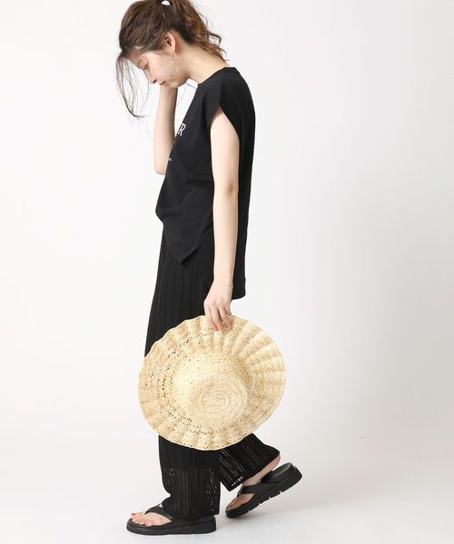 B.C STOCK（ベーセーストック）の「シックロゴタンクトップ（Tシャツ/カットソー・レディース・ベージュ/ブラック/ホワイト・FREE）」の6枚目の写真