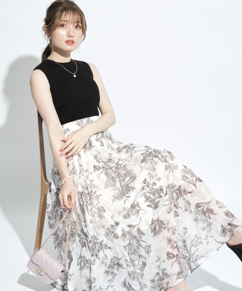 【極美品】アプワイザーリッシェ　シャーリングプリントドッキングワンピース　S Apuweiser-riche（アプワイザーリッシェ）の「シャーリングプリント