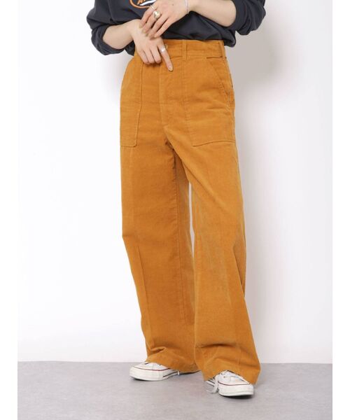 Ungrid(アングリッド)の「センタープレスカラーコーデュロイパンツ(その他パンツ・レディース・カーキ/ブルー/マスタード・SMALL/MEDIUM)」の17枚目の写真